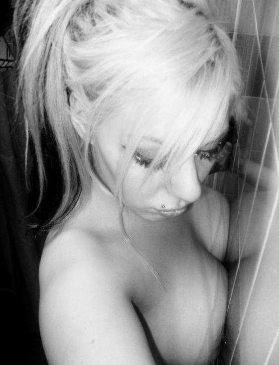 16P Pictures of random heavy-chested babes
