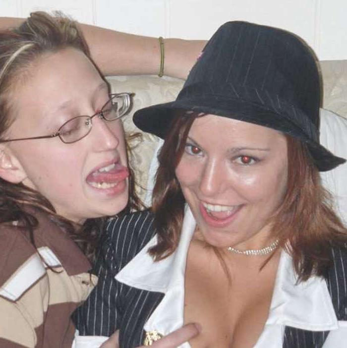 15P Picture compilation of a chick exposing her round breasts