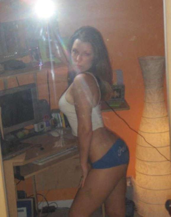 15P Picture compilation of a chick exposing her round breasts