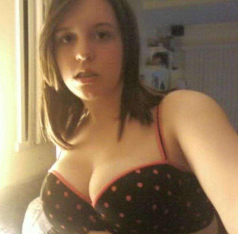 15P Picture compilation of big-tittied GFs