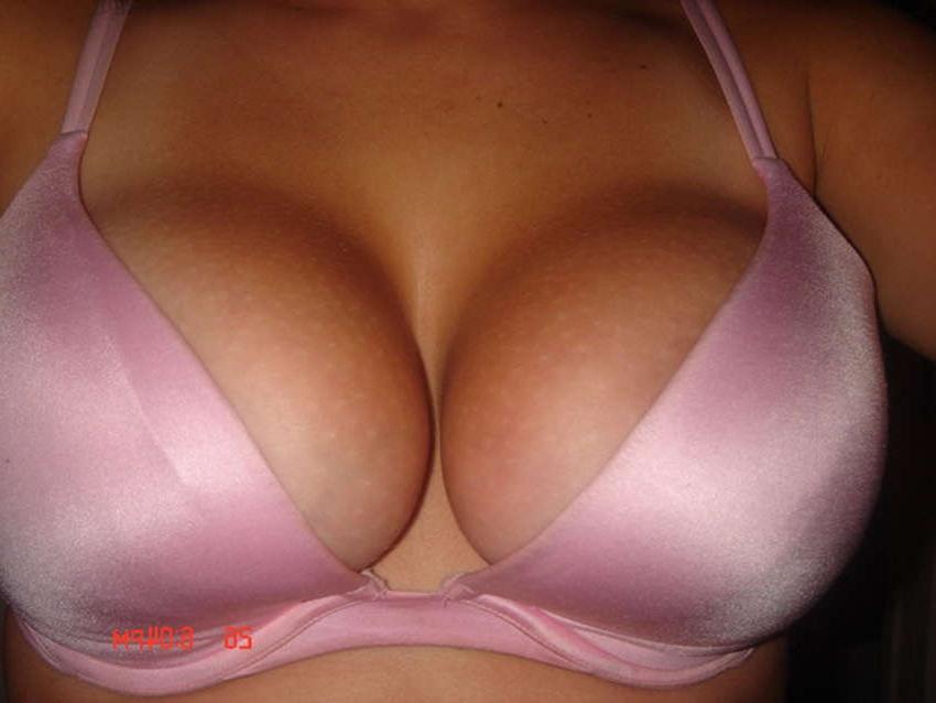 15P Pictures of heavy-chested girls