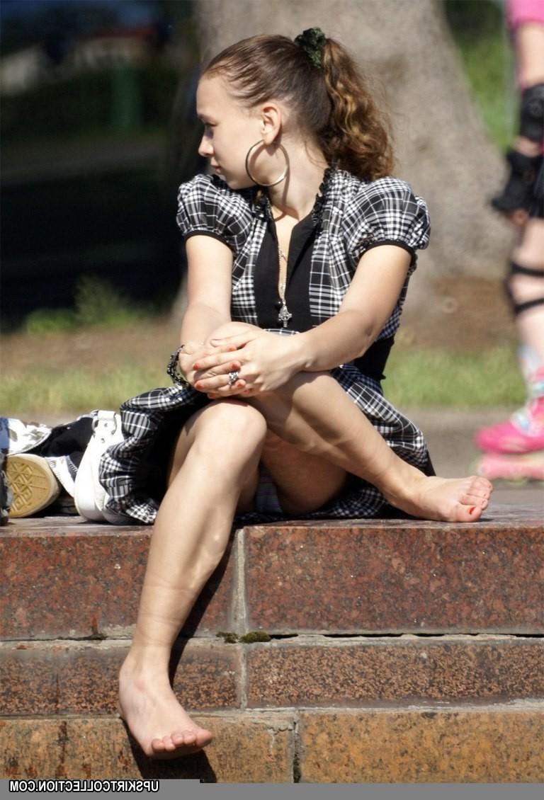 15P Upskirt oops ?amateur girls didn't know about cam shooting