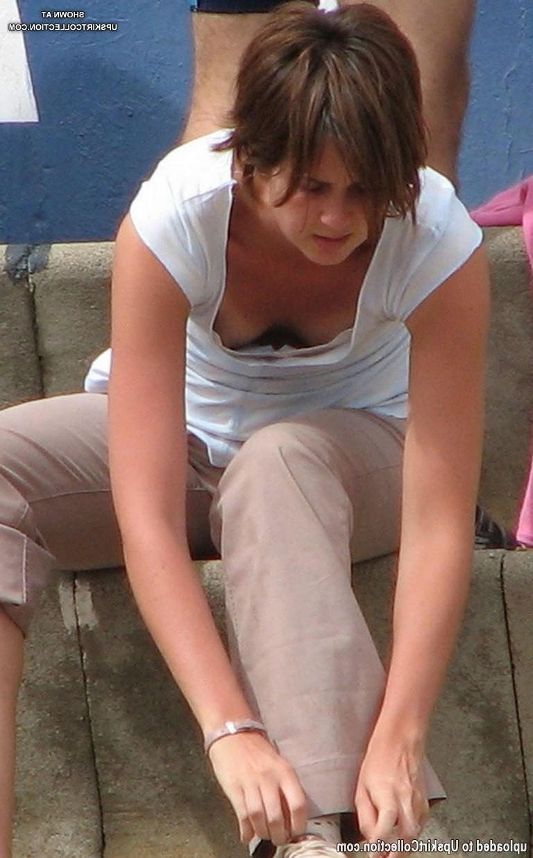 15P Get mind blowing downblouse and sideblouse pics