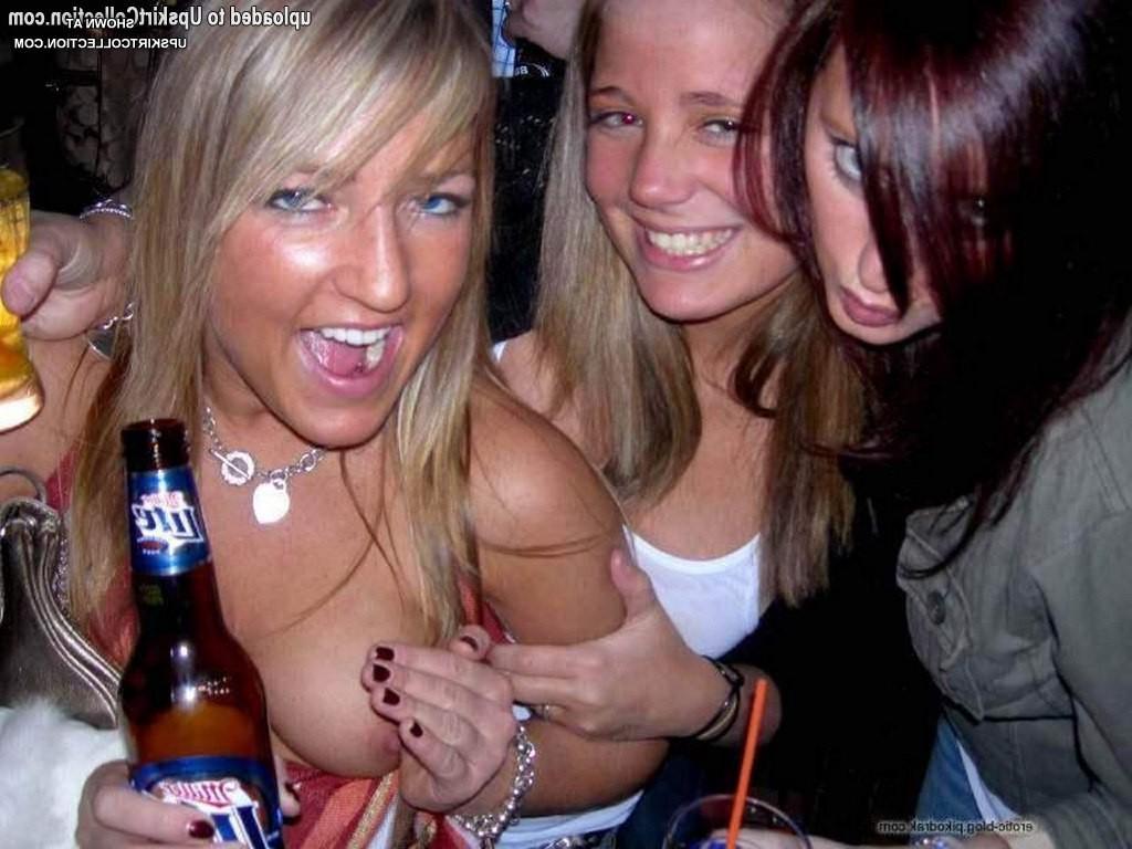 12P They laugh and sexily tease with downblouse view