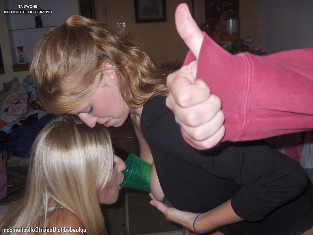 12P They laugh and sexily tease with downblouse view