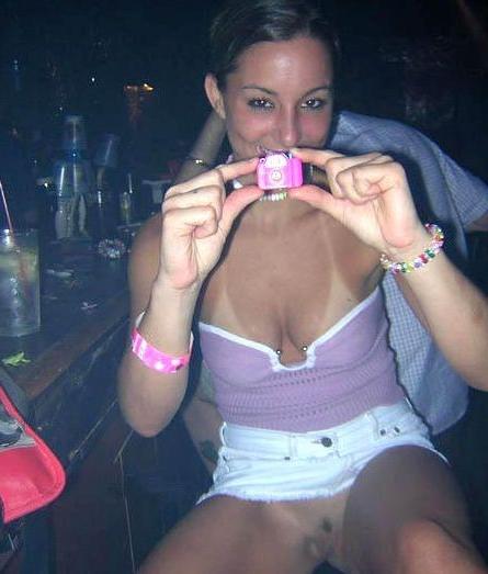 15P Guy follows chicks and shoots public upskirt