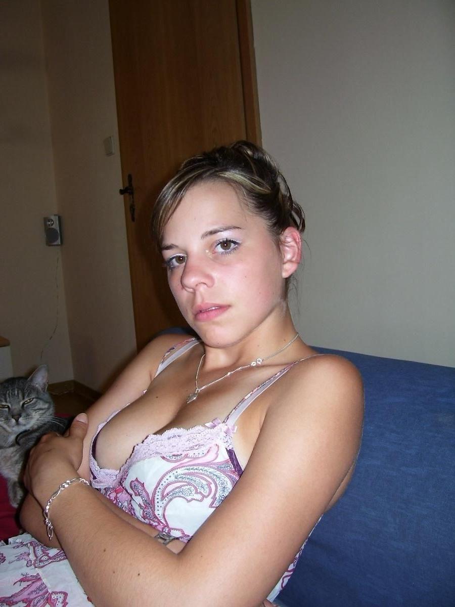 15P Hot downblouse view is recorded in close up