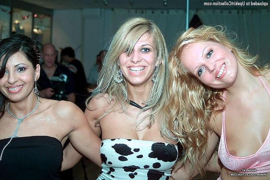 12P Enjoy wonderful downblouse from real life girls