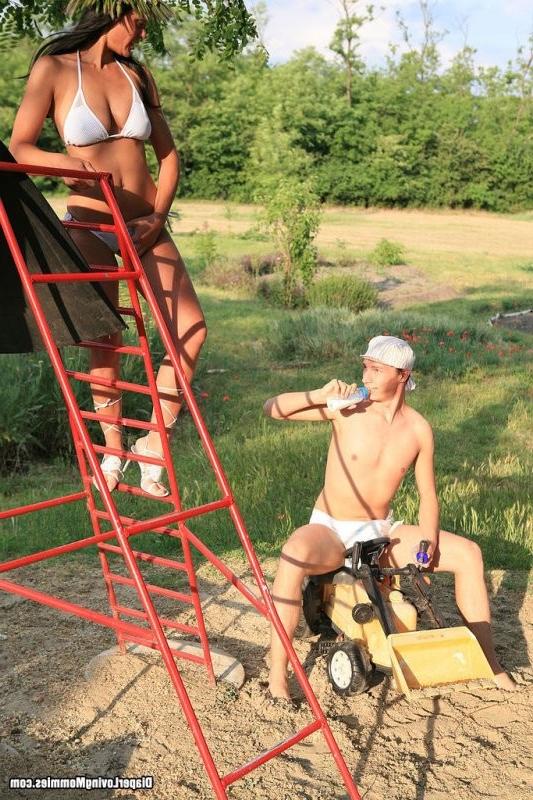 16P Adult diaper wearer has his ass reamed by a dildo wearing milf