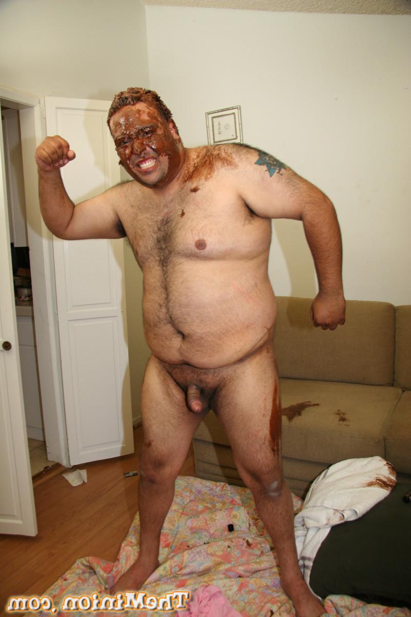 16P Jeanie Marie oiling up a fat man with Chocolate