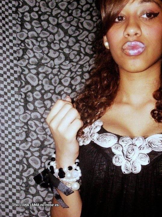 9P Nice compilation of sexy steamy hot ebony chicks