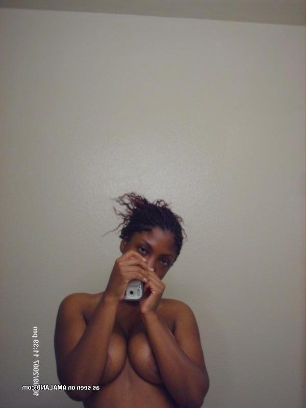 6P Photo compilation of naughty amateur black chicks