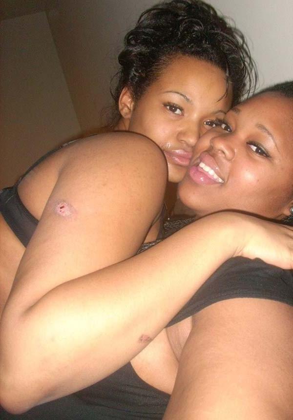 16P Picture compilation of a group of sultry nubian GFs
