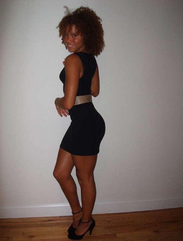 15P Non-nude sexy photo compilation of black chicks
