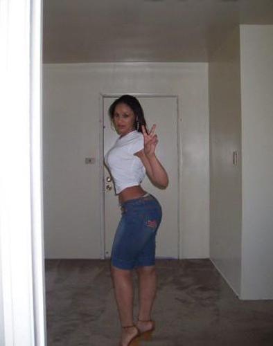 15P Non-nude sexy photo compilation of black chicks