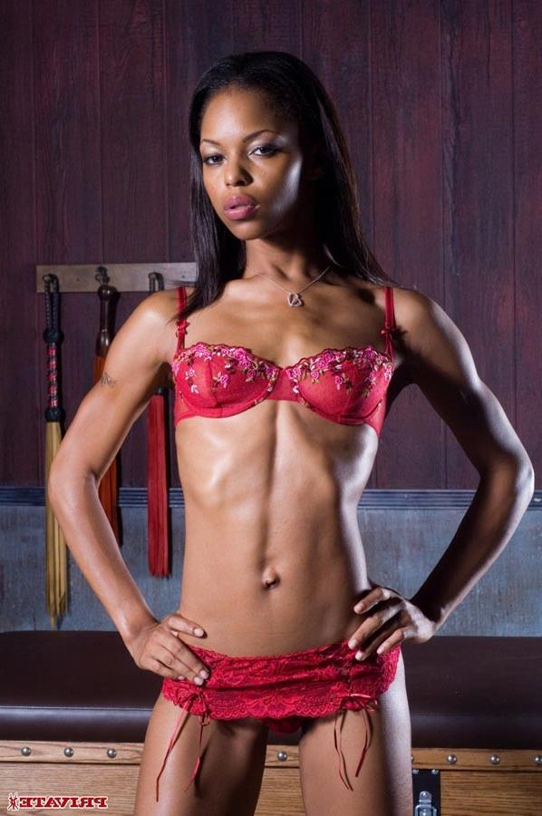 16P Ebony babe Marie Luv getting fucked by horny white guy