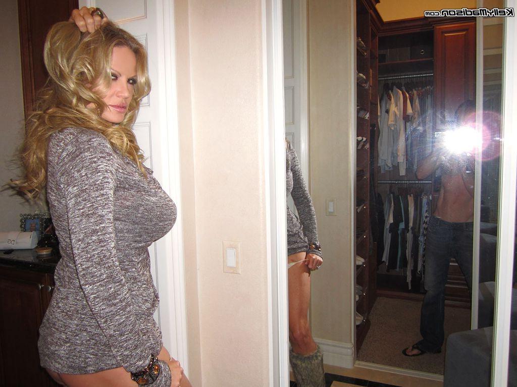 16P Busty milf Kelly Madison milking a large penis