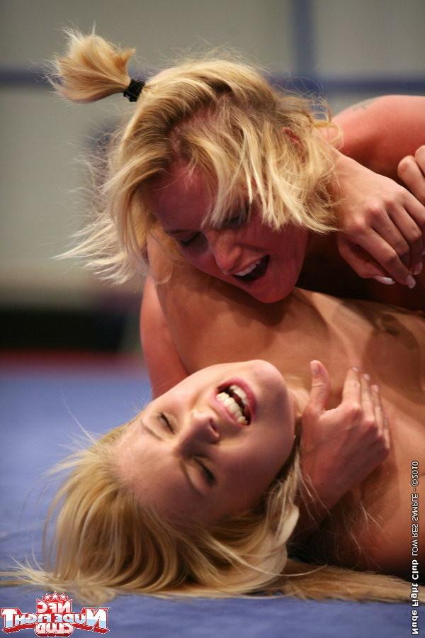 16P Kathia Nobili in bitches fight with blonde lesbian