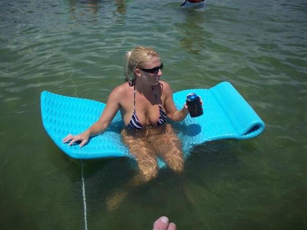 16P Sexy Party Milfs