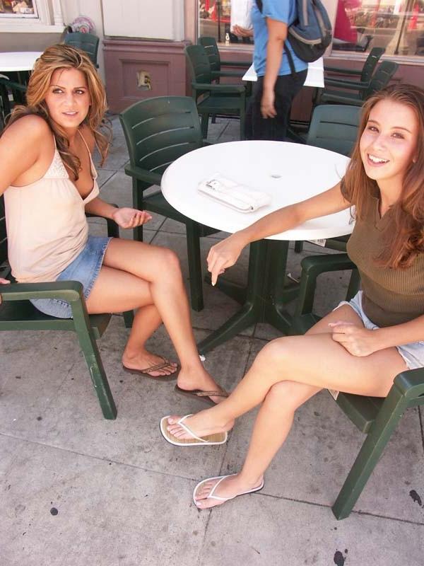 16P Cute lesbians kissing and fucking pussies with a black strapon