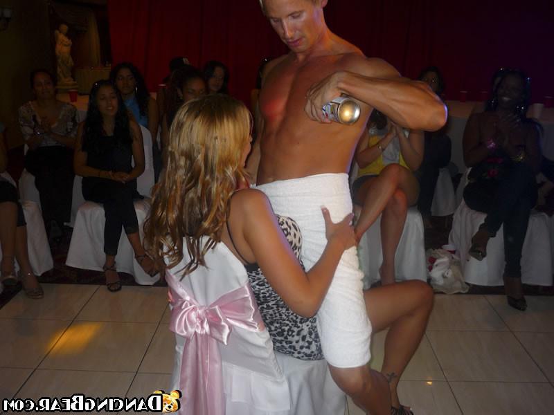 16P Bachelorette licks cum off a plate
