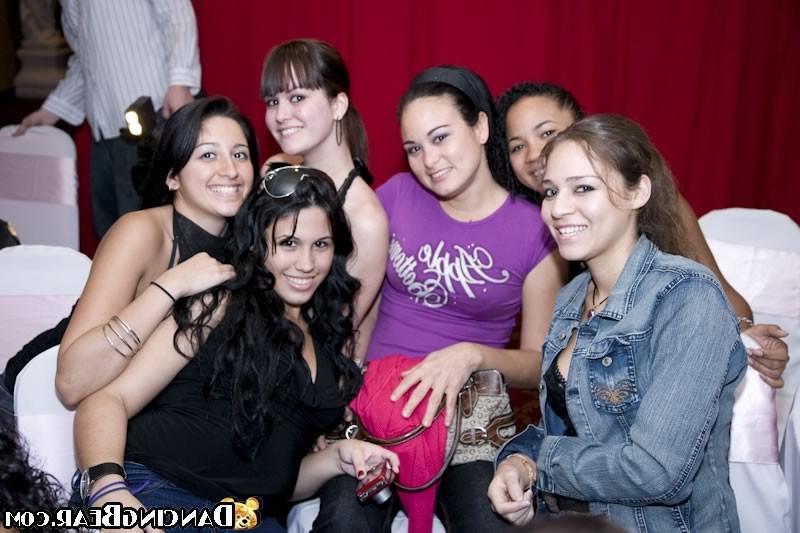 16P the lips on these girls couldnt get off these cocks