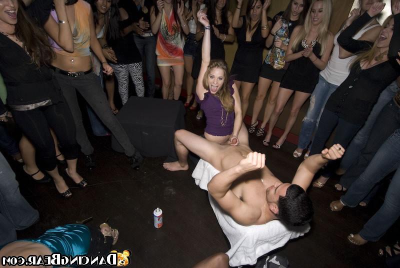 16P These girlfriends suck cock togther