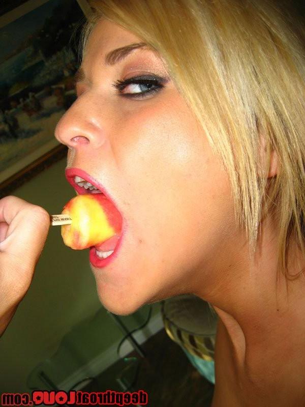 16P Gallery of  DeepThroat Love Featuring Mckenzie Miles