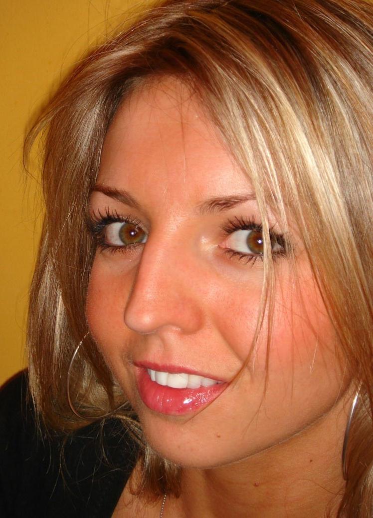 20P Amateur ex wife self shot naked pictures