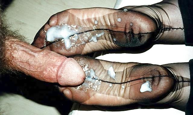 25P My Nylon Footjob gallery 1