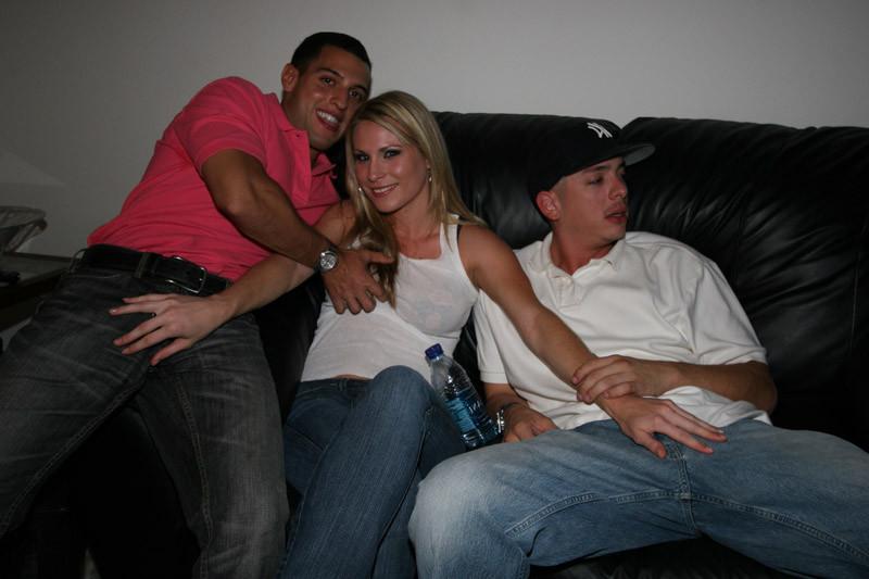 16P Private college orgy party with drunk babes