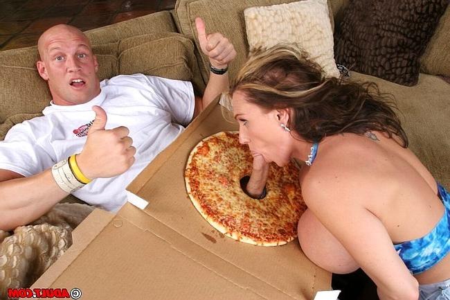 15P Gigantic boobed blonde blowing lucky delivery guy