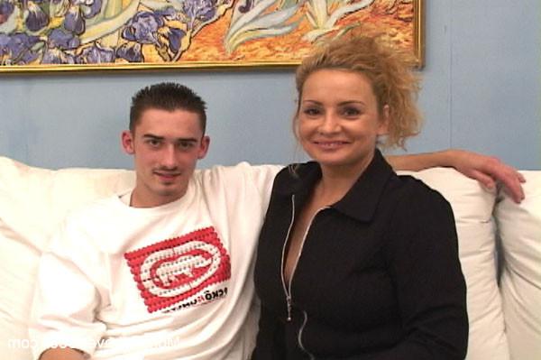 15P Mature busty blonde MILF pleasuring a young guy