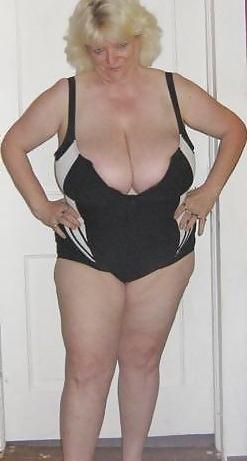 20P Granny Swimsuit Contest