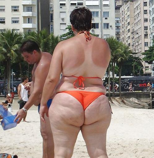 20P Granny Swimsuit Contest