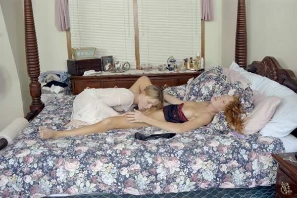 15P Sweet teen lesbians kissing and licking pussy