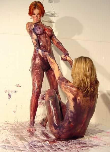 15P Lesbians playing with paint on each other body