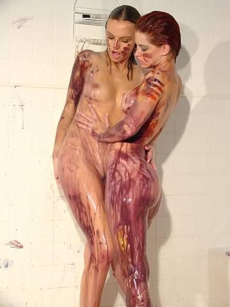 15P Lesbians playing with paint on each other body