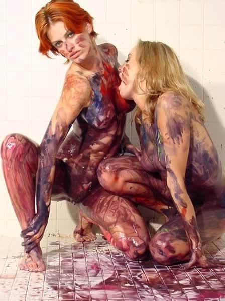 15P Lesbians playing with paint on each other body