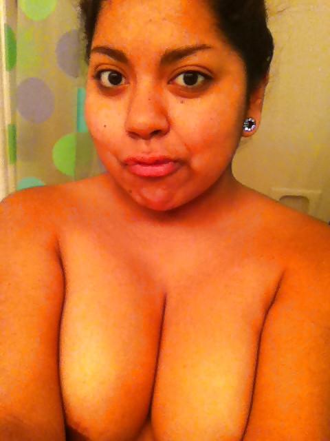 25P Gordita y Que - 5 - Self Shot