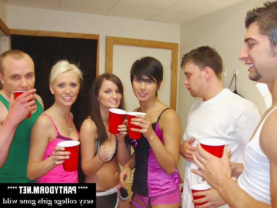 15P College brunette and her friends have fun
