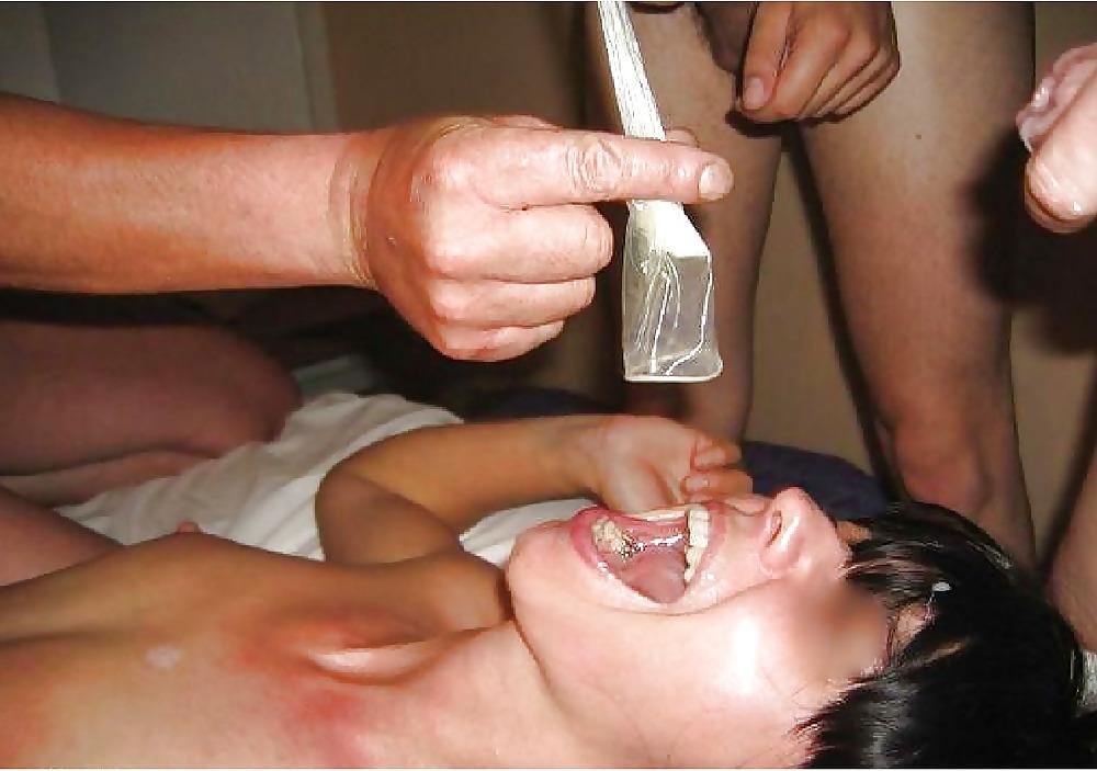 25P Condom sucking