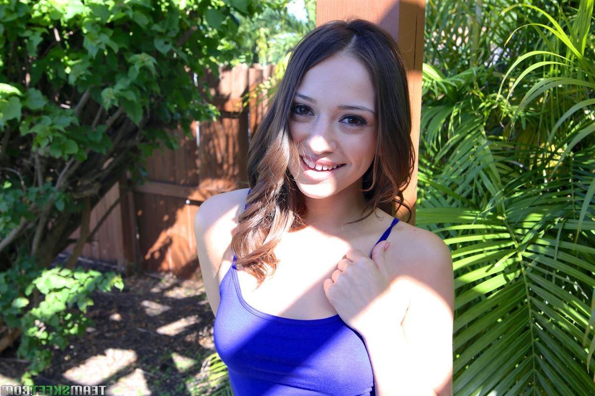 16P Sara Luvv takes on some thick cock in her blue tank top