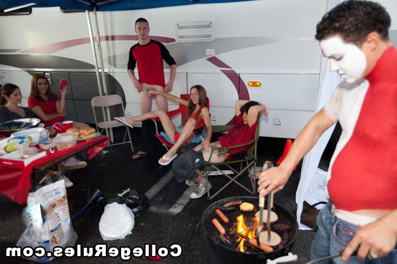 15P College teen GF jerks n sucks cock at tailgate