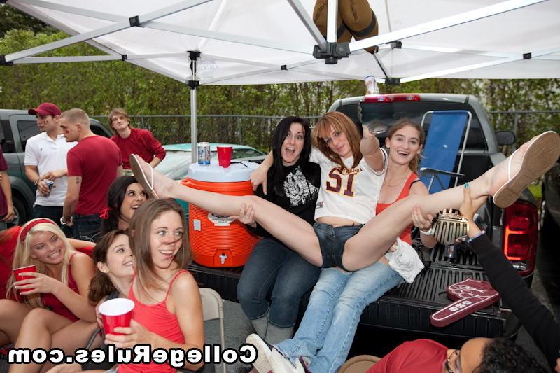 15P College teen GF jerks n sucks cock at tailgate