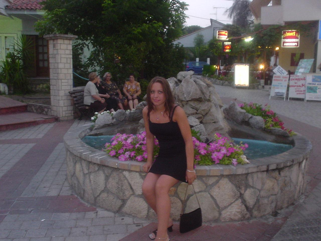12P Wild amateur girl friends, whoregfs, sluts, cum