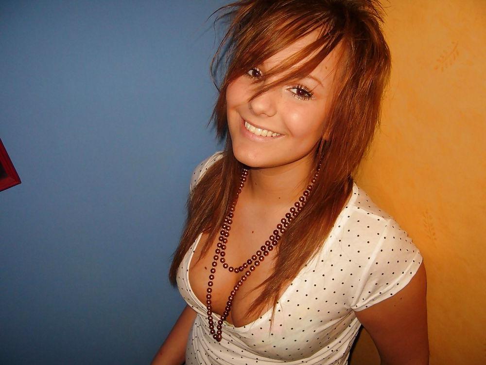 25P Teenager machen Selbstfotos