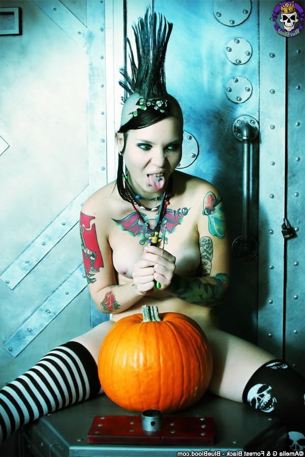 15P Punk Tattooed Teen Tara Toxic Halloween