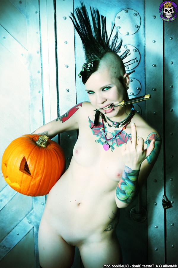 15P Punk Tattooed Teen Tara Toxic Halloween