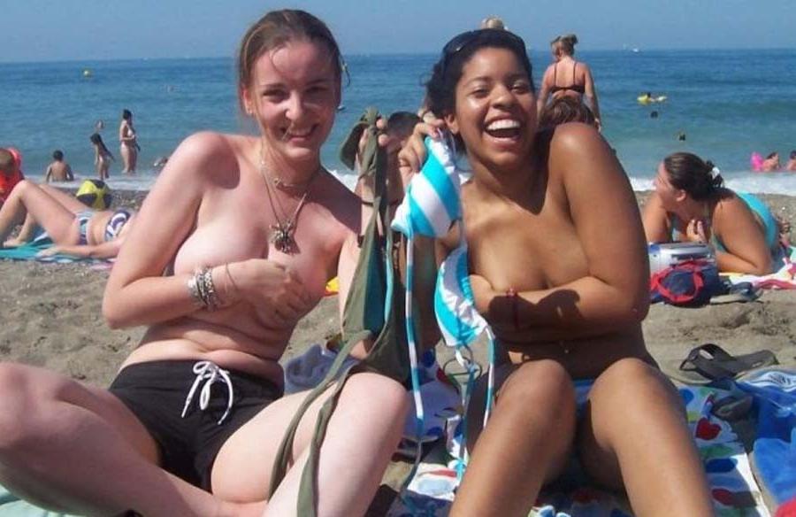 15P Real busty amateur girlfriends showing boobs